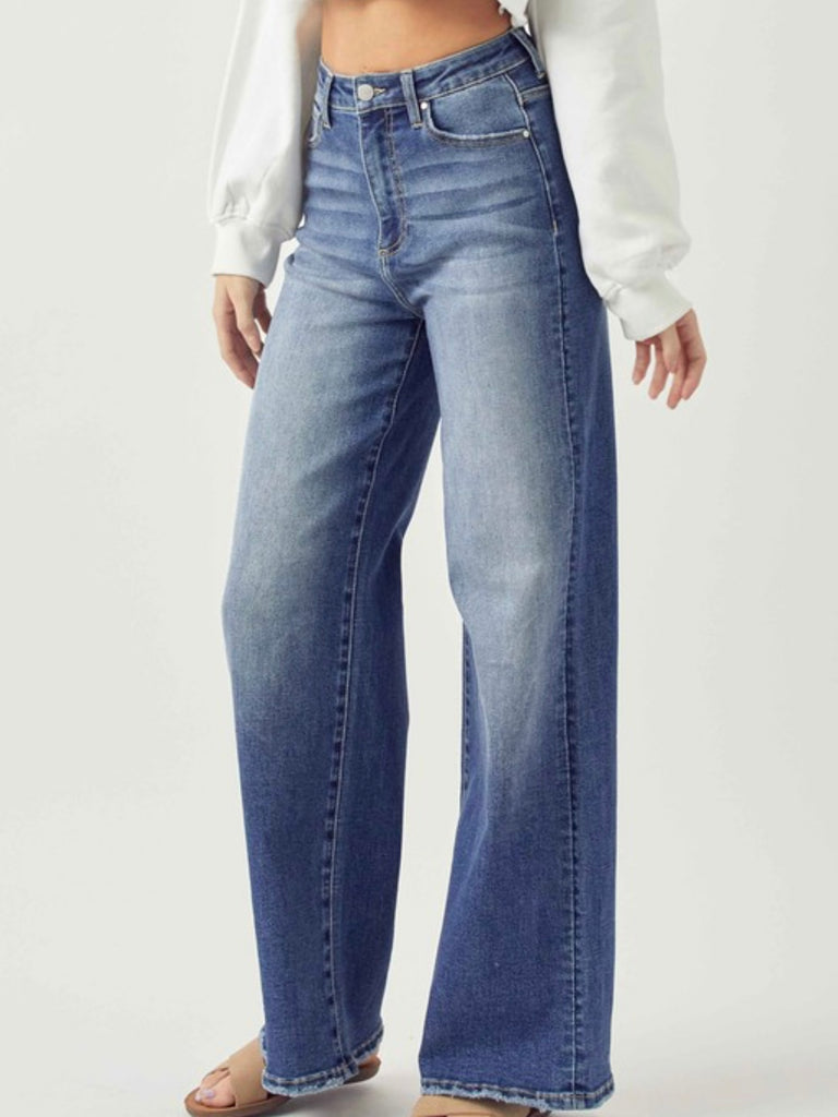 High rise and wide leg design Jeans Made with a blend of cotton, polyester, viscose, and spandex, you'll love the airy feel and stretch of these jeans.