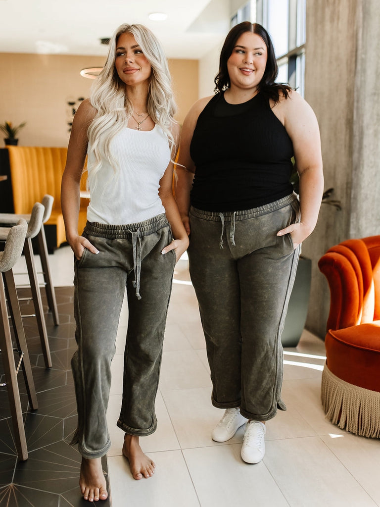 Medium Stretch Olive -Green elastic-waisted, straight-legged pant with two side pocket and hem slits, and tie waist.