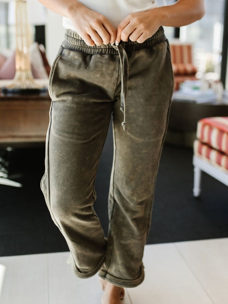 Medium Stretch Olive -Green elastic-waisted, straight-legged pant with two side pocket and hem slits, and tie waist.