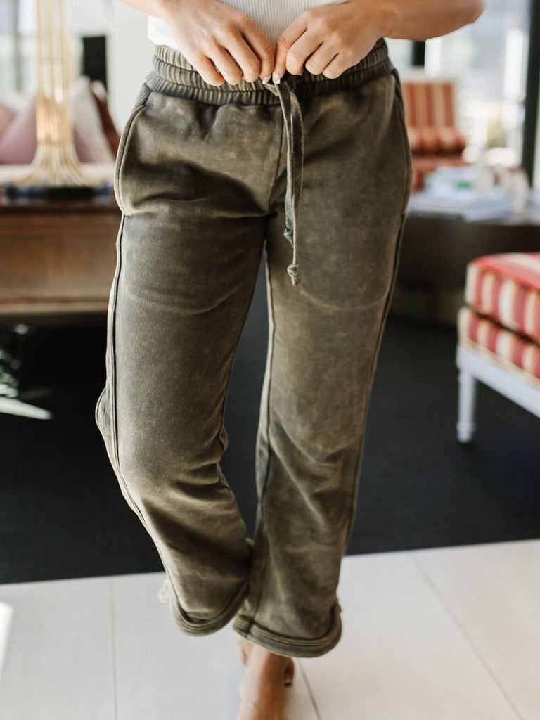 Medium Stretch Olive -Green elastic-waisted, straight-legged pant with two side pocket and hem slits, and tie waist.