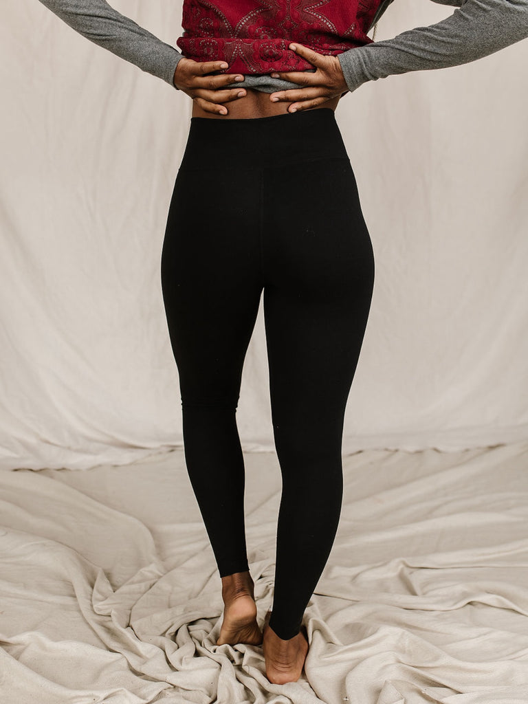 Absolute black leggings buttery soft, seamless, stretchy and squat proof